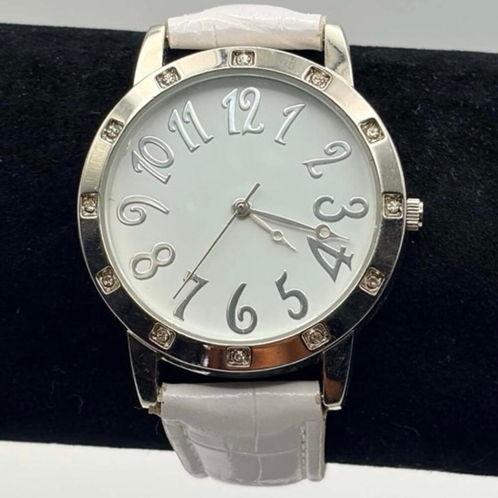 Silver & White Men’s Watch
